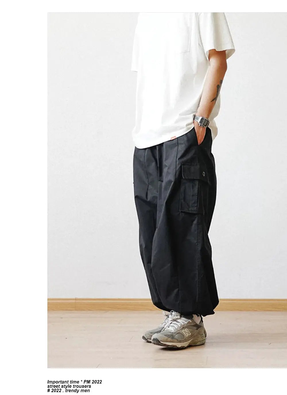 Mens cargo pants with multiple pockets, oversized black baggy wide-leg ankle trousers