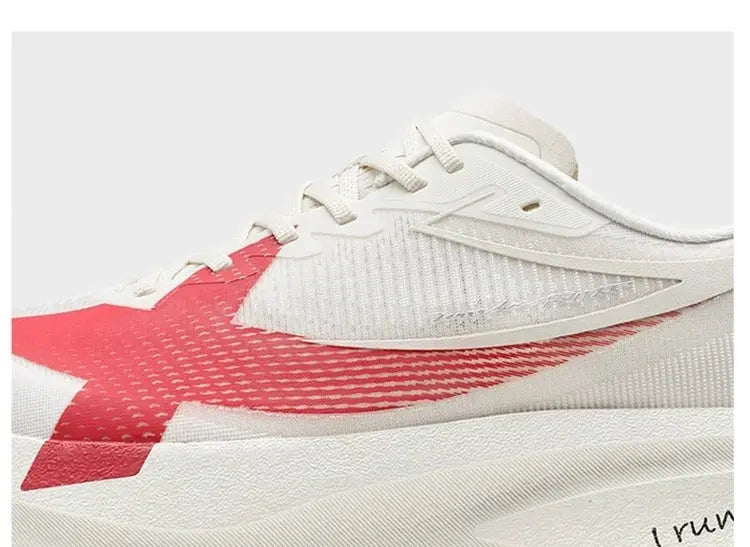 XTEP 2000km PRO running shoe for men, white with pink accent, lightweight.