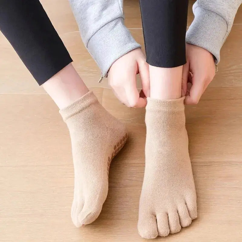 Breathable Women Pilates Socks Five Toe Silicone Non Slip Yoga Socks For Ballet Dance And Fitness Cotton Socks