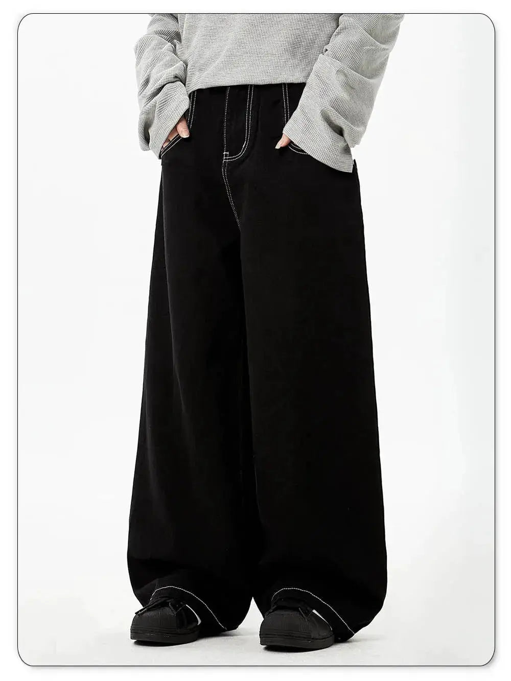 Simples Market men's black wide-leg denim jeans with white topstitching, casual baggy pants.