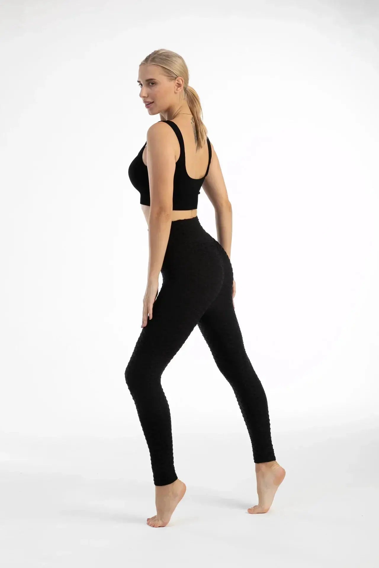 Women high-waist bubble leggings, black seamless yoga pants for gym, running and training