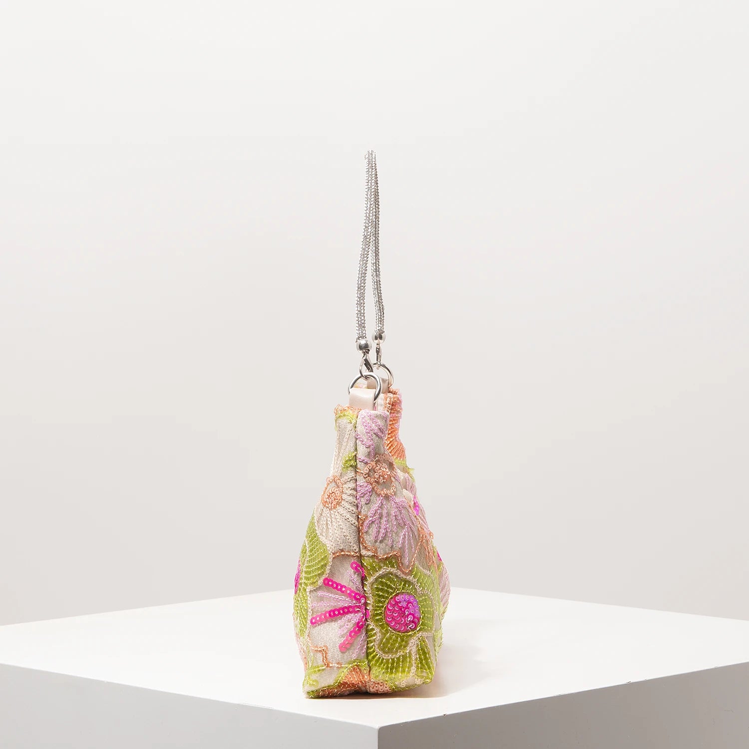 Shoulder bag with pastel floral embroidery and sequin accents, silver chain strap, Simples Market