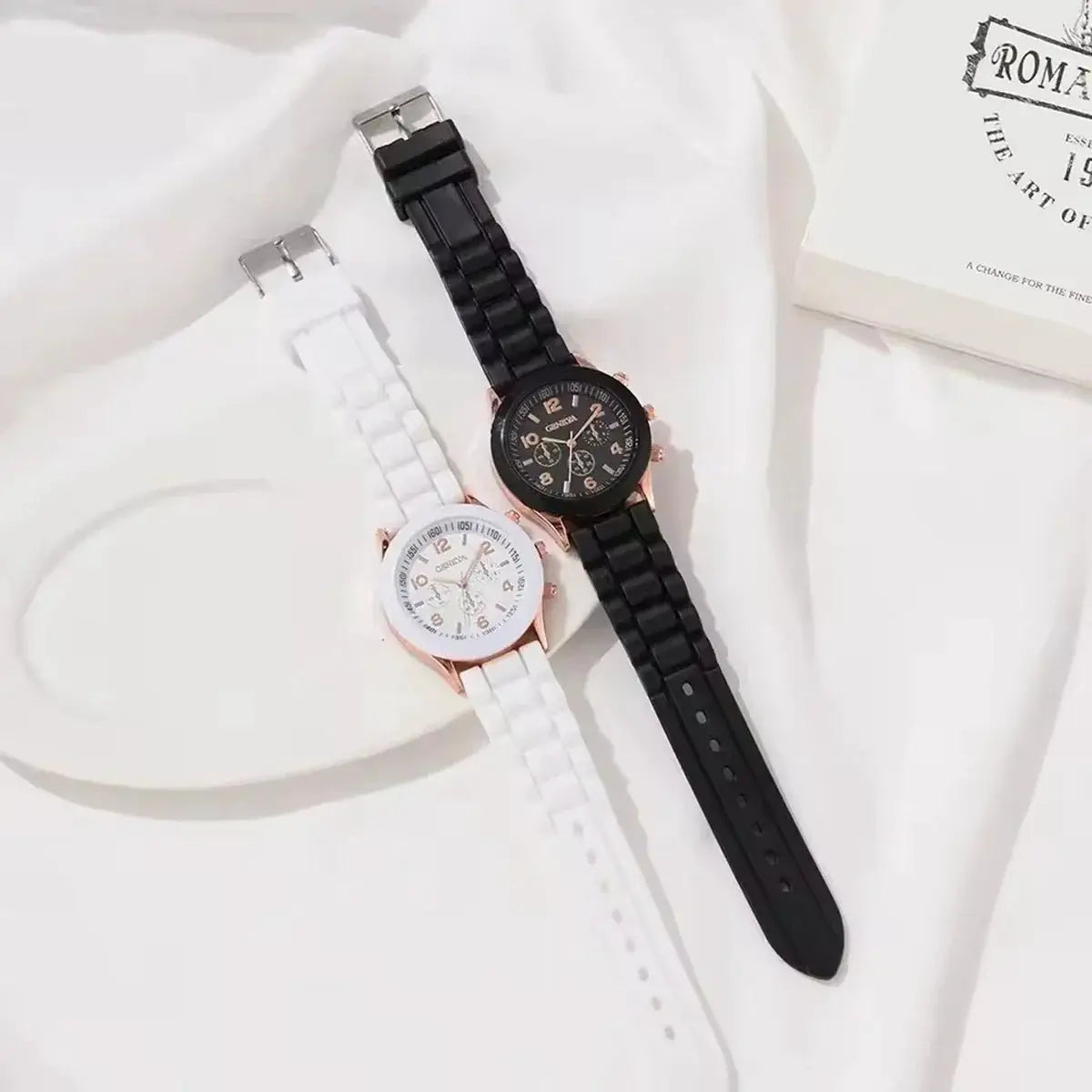 Fashion Women's Watches Casual Silicone Band Analog Quartz Watch （Without Box）