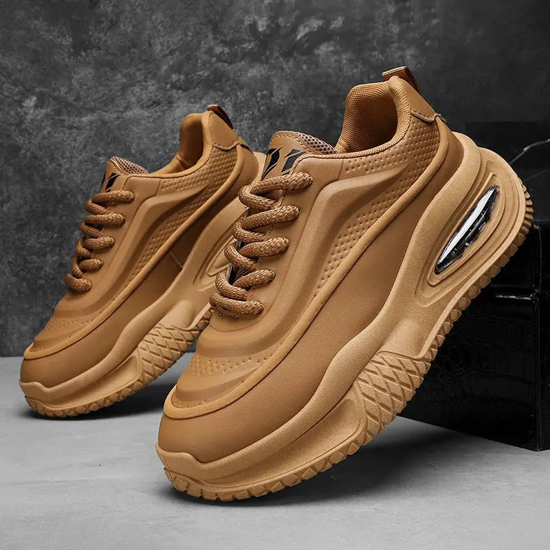 Men's casual sports shoes, tan thick-soled skate sneakers with laces, outdoor ready