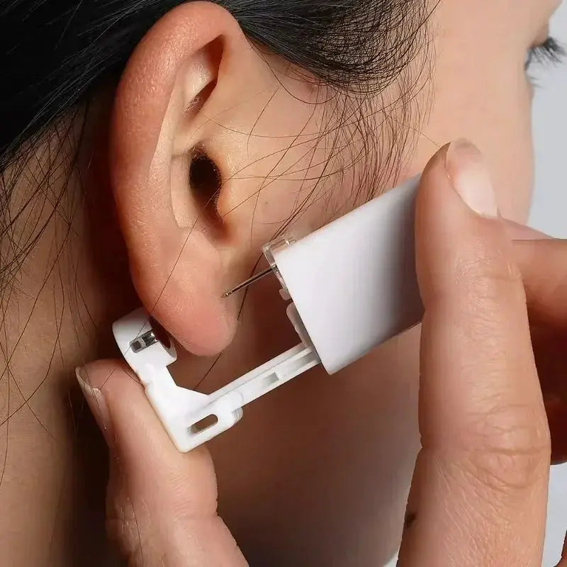 Disposable White Plastic Ear Piercing Gun Kit For Women And Men Sterile Safe Earring Tools