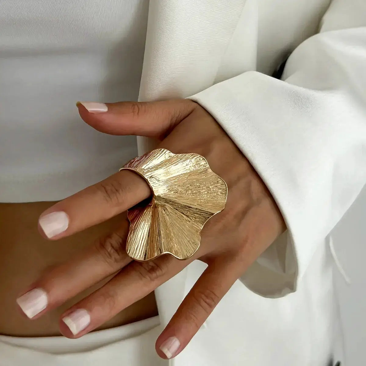 Ginkgo Leaf Ring Unisex Metal Pleated Design For Women And Men Fashion Party Jewelry
