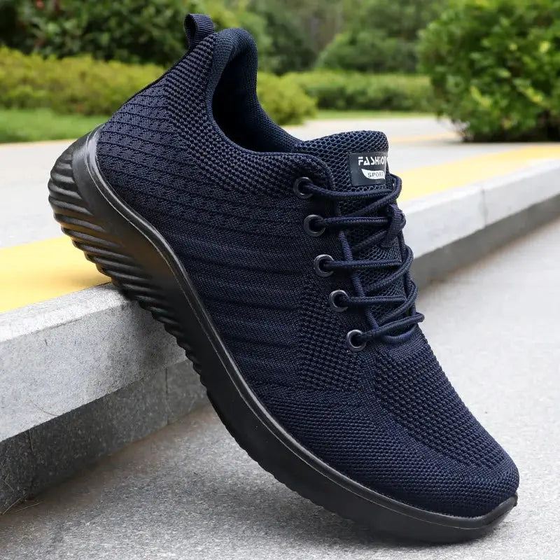 Men's casual sneakers Simples Market, navy knit upper, lace-up design with black sole