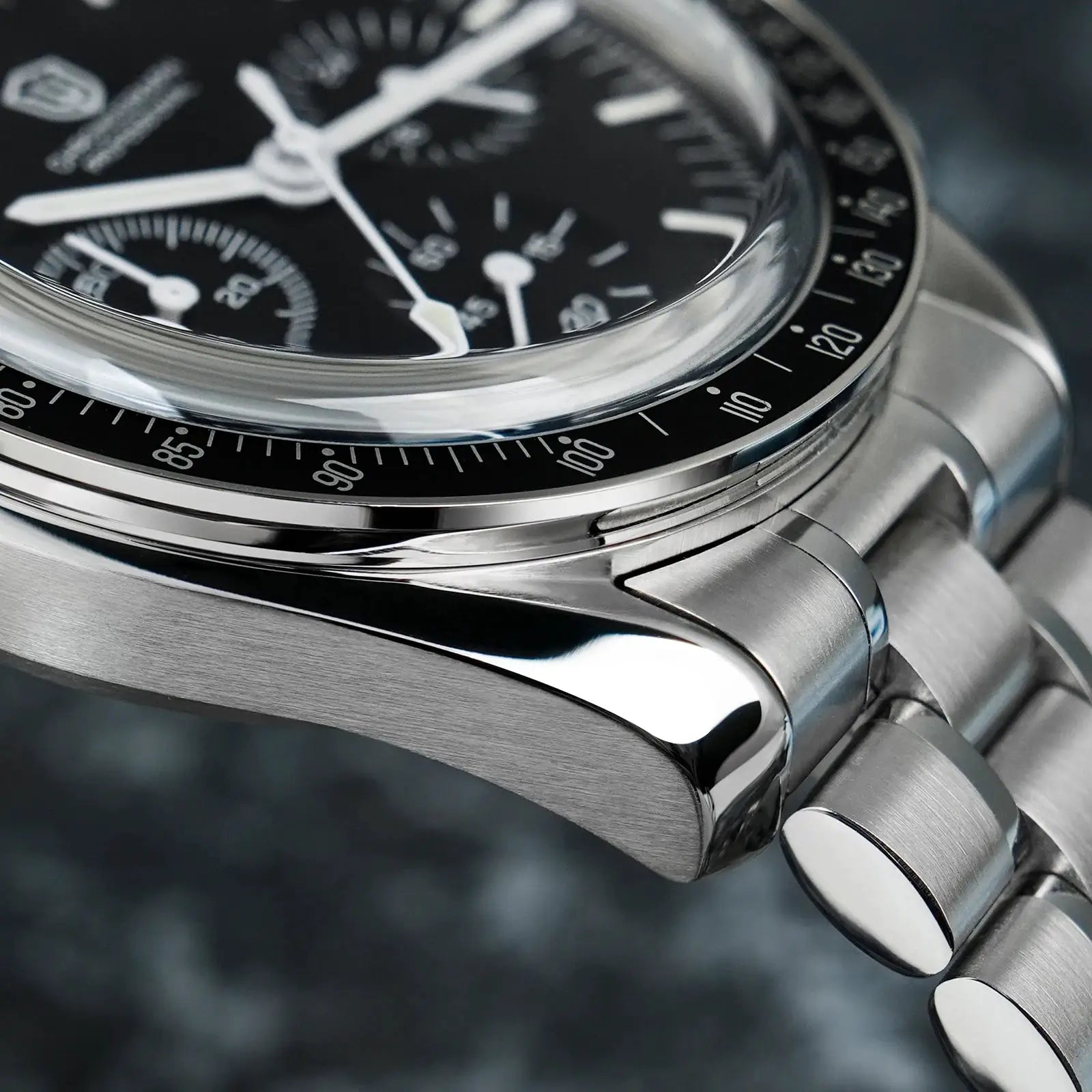 Chronograph watch in stainless steel with black dial, 39mm
