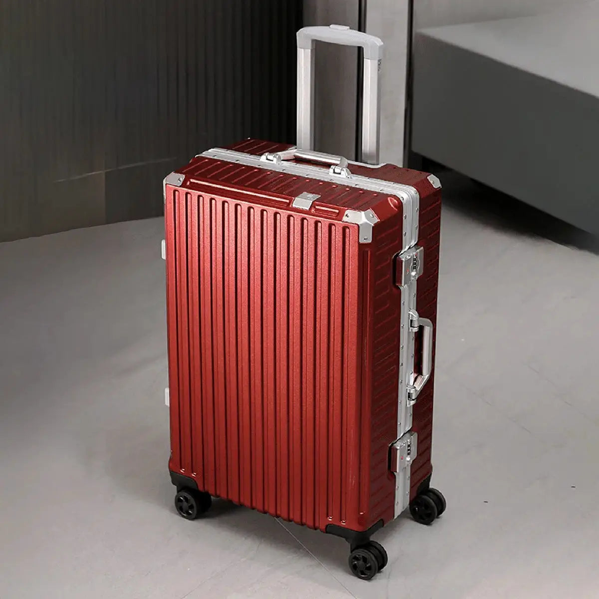 Trolley Luggage Aluminum Frame Rolling Suitcase Durable Carry On With USB Charging And 360 Degree Spinner Wheels