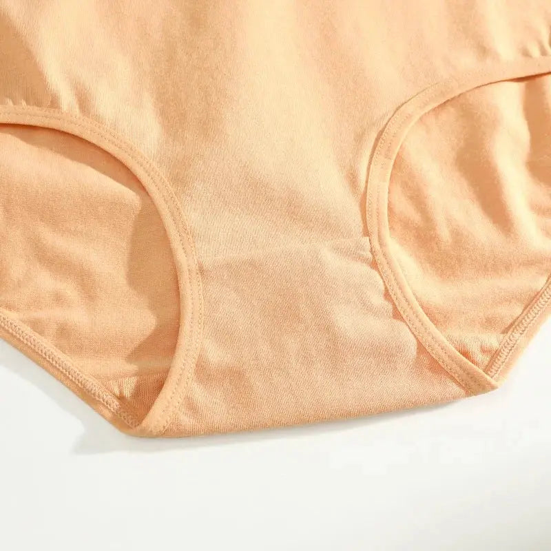 Women's cotton briefs, peach color, seamless low-rise underwear