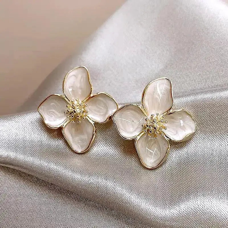 Korean Fashion Retro Drip Glaze Red Flower Earrings For Women Delicate Luxury Jewelry Gift For Engagements