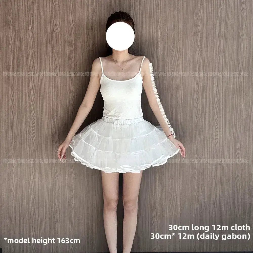 Lolita Petticoat by Simples Market, 35cm white fluffy mesh crinoline underskirt on a model.
