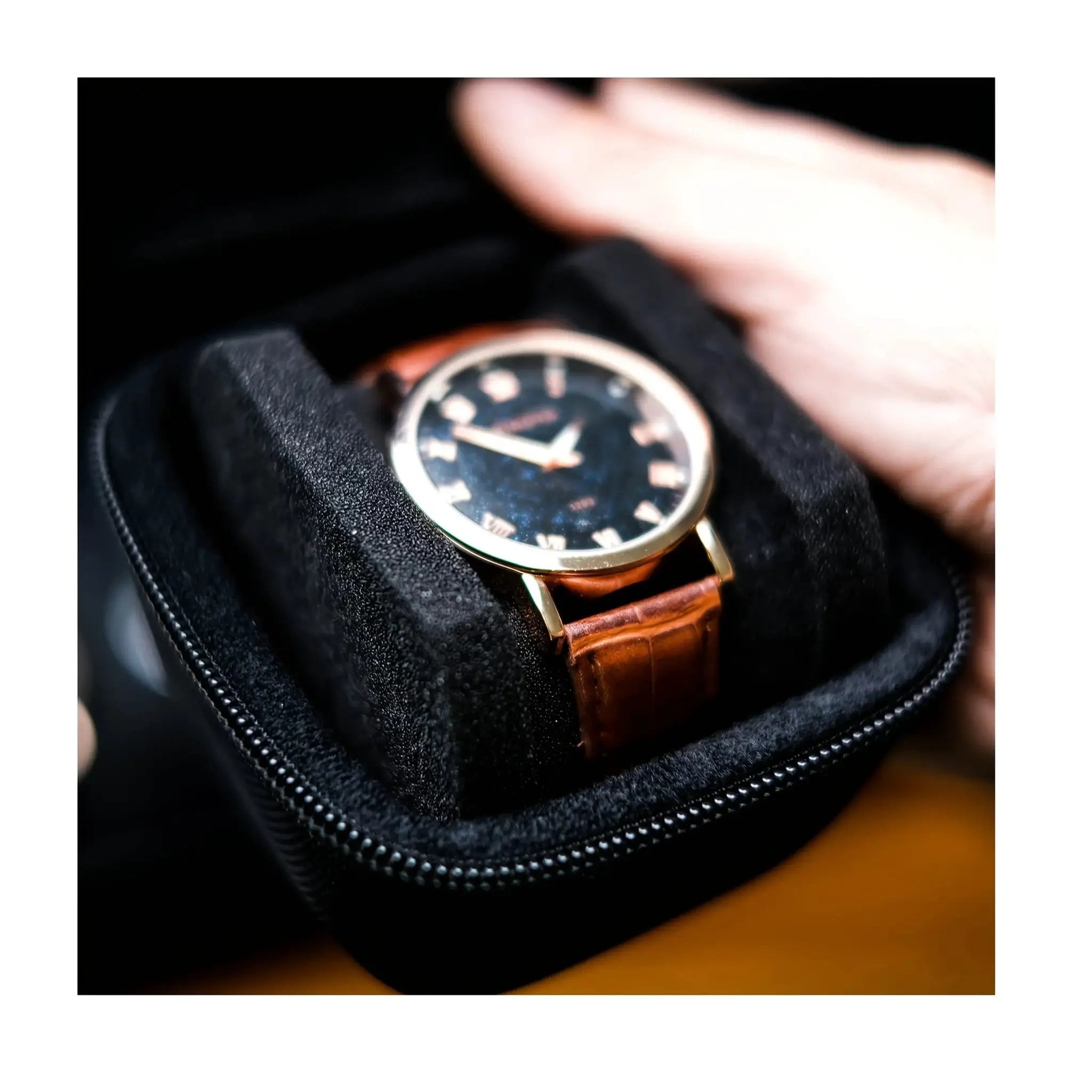 1pc Black Watch Storage Box - Hard Case W/Soft Pillows, Velvet Lined for Jewelry & Watches Protection