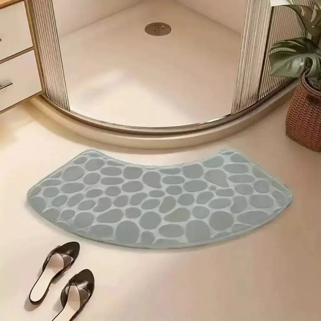 Curved bathroom mat with blue-gray pebble pattern; thickened, absorbent, non-slip shower entrance mat