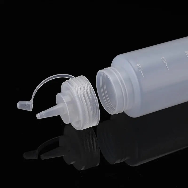 500 Ml Plastic Pointed Mouth Squeeze Type Sauce Bottle Dustproof For Sauces Dressings Condiments Eco Friendly Materials