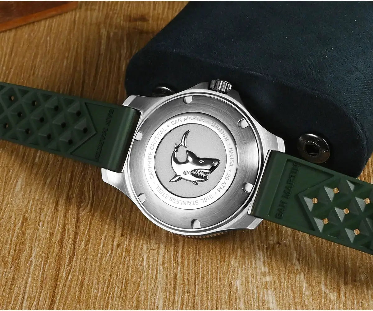 San Martin 40mm dive watch with green rubber strap, stainless steel case, shark logo on case back