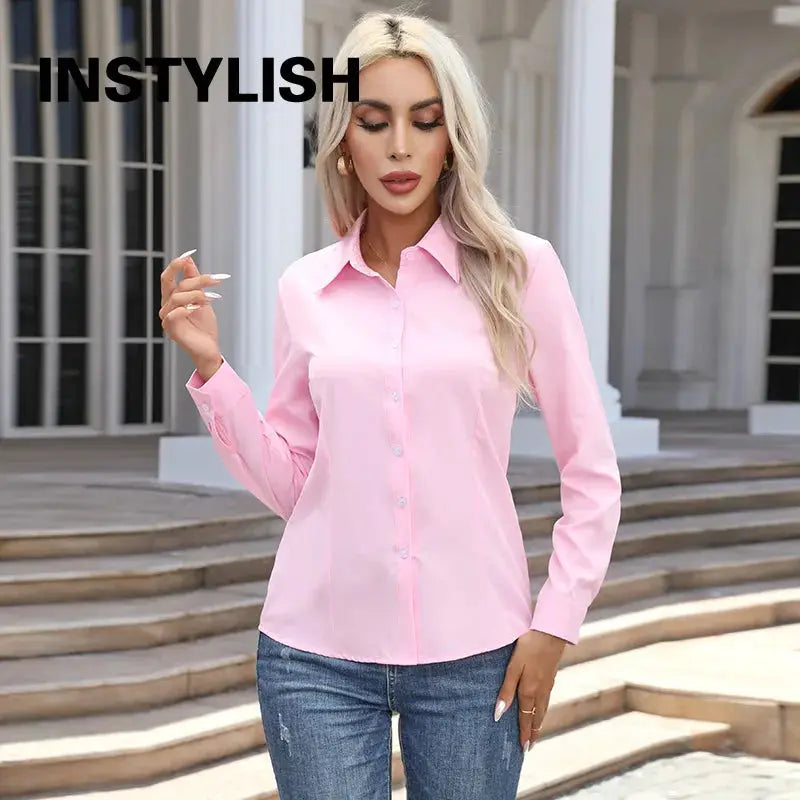 Women’s pink chiffon button-down blouse with long sleeves and turn-down collar by Simples Market, solid casual top