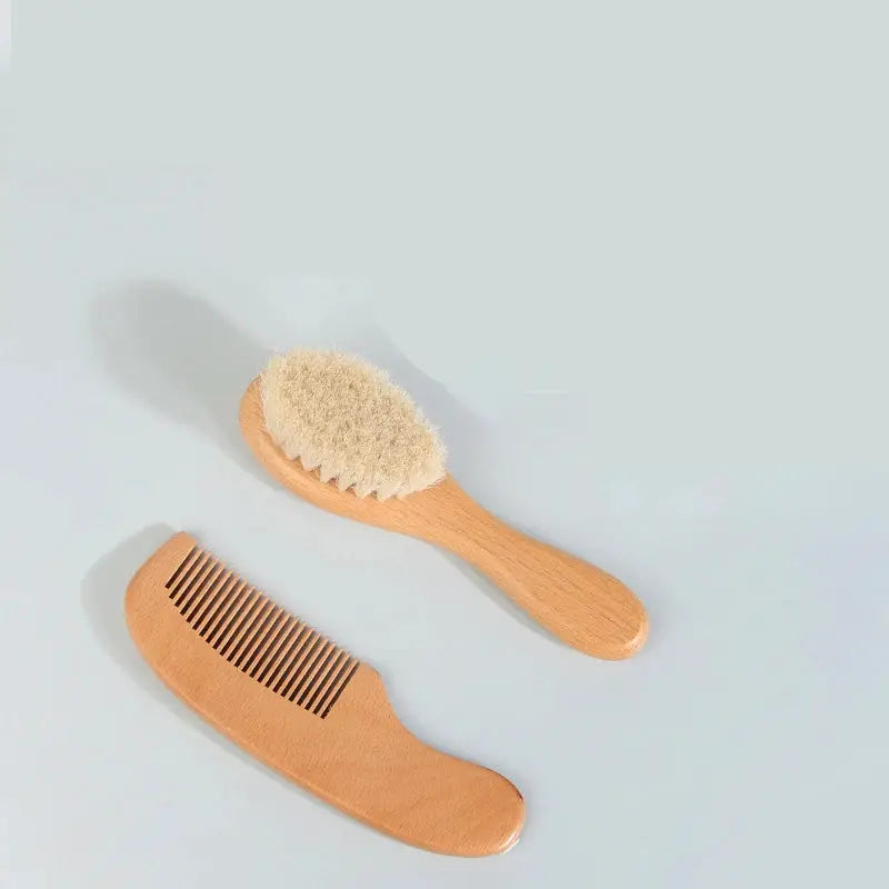 2-piece beech wood baby brush and comb gift set by Simples Market