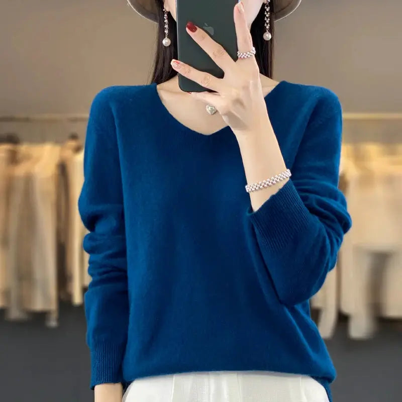 Women's Merino Wool V Neck Pullover Sweater Loose Fit for Autumn and Winter Comfort
