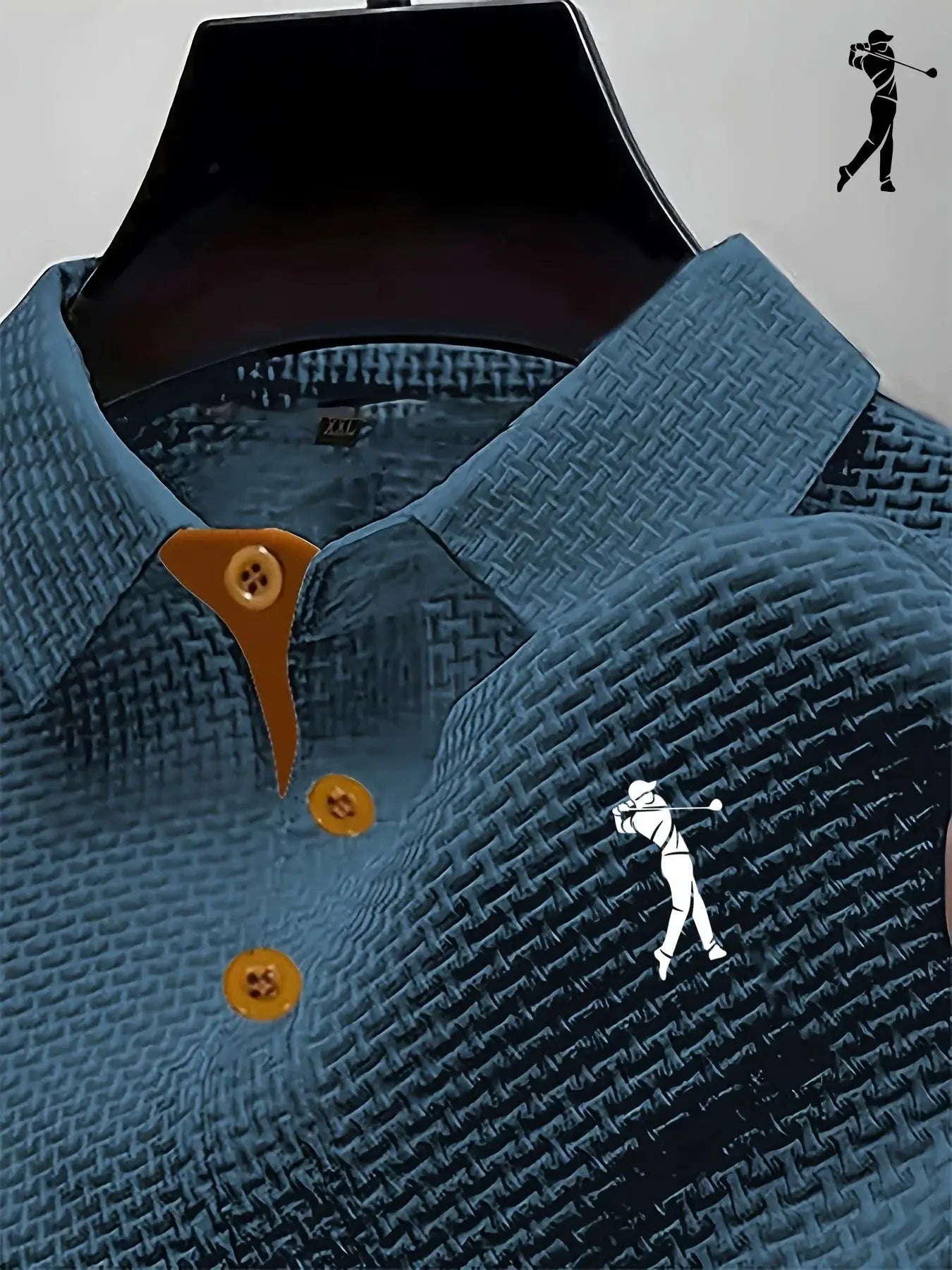 Men's blue textured polo shirt by Simples Market with orange buttons and short sleeves.