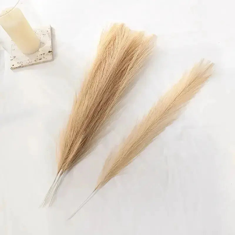Five Pieces 42cm Artificial Pampas Grass Plumes For Wedding Props And Boho Home Decoration