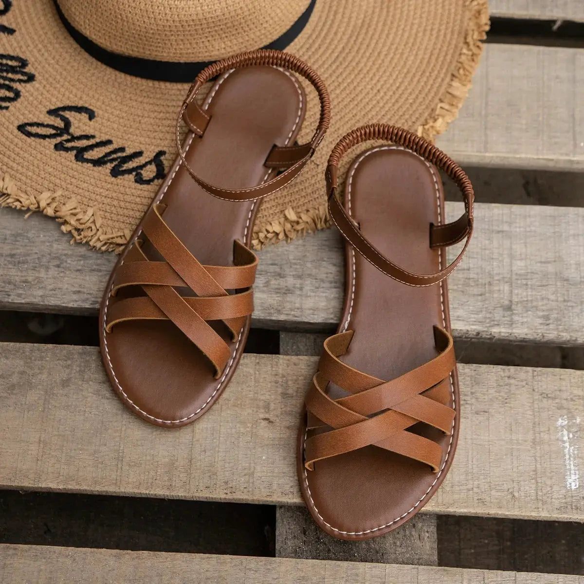 NovaWalk Women Flat Sandals With Roman Straps Non Slip Rubber Soles For Everyday Comfort And Casual Style