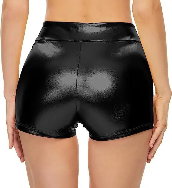 Women's shiny black high-waist shorts with a faux-leather finish, back view, Simples Market