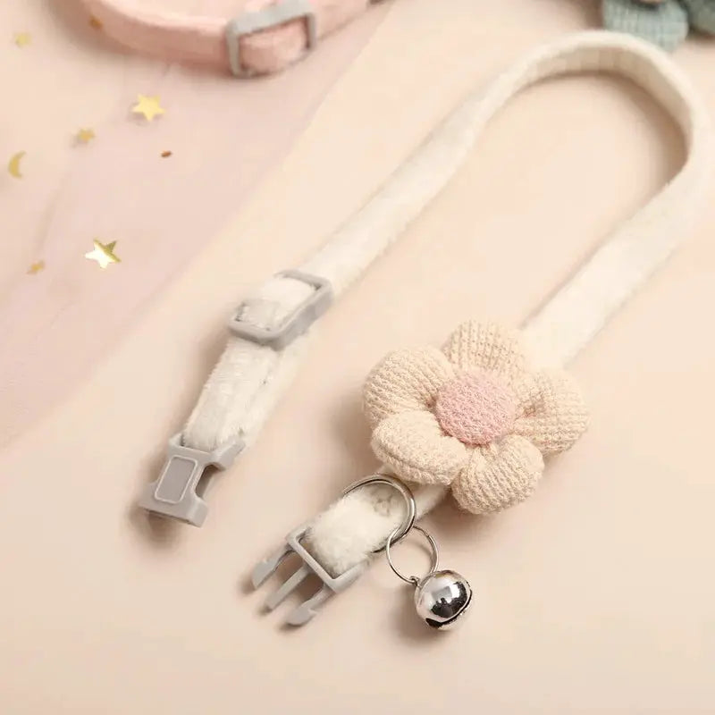 Cat Collar With Cute Flower Design Adjustable Buckle Breakaway Safety Bell For Kittens And Small Dogs