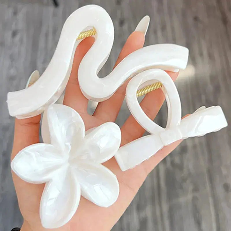 Korean Hawaiian Flower Crab Hair Clips For Girls Lightweight Durable Beach Accessories Trendy Beachwear