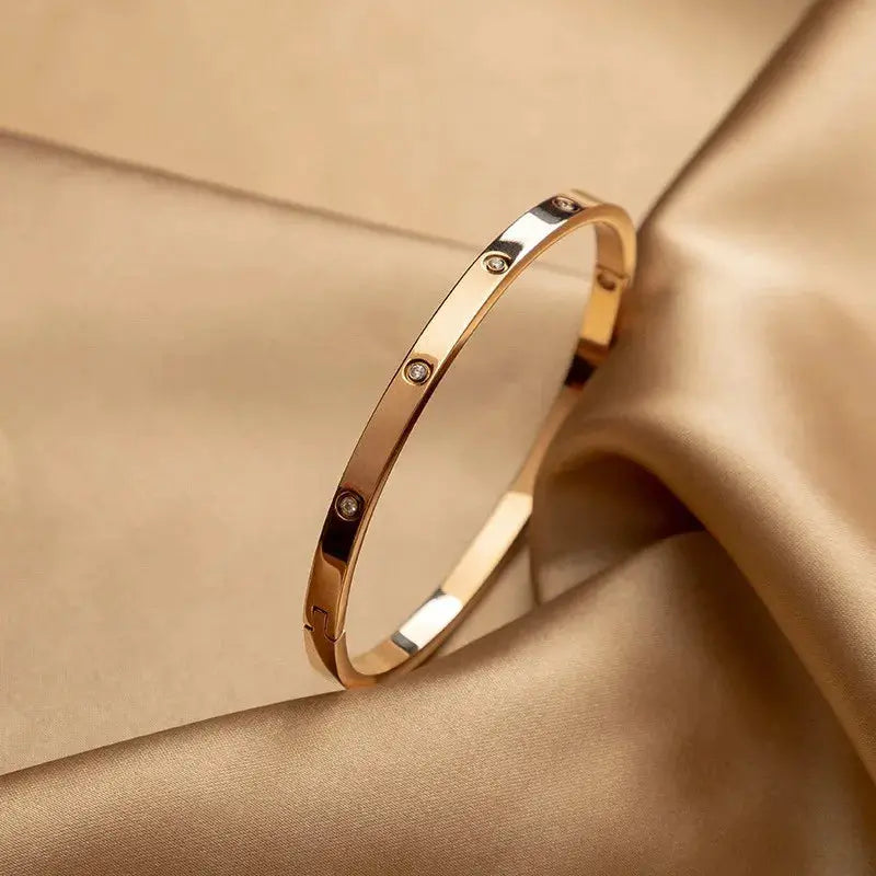 Mens Fashion Sparkling Gold Love Bracelet Bangle Jewelry Light Luxury Gift For Women And Men