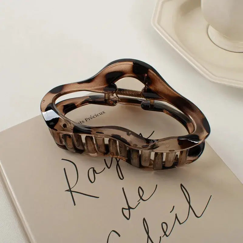 LuxeCrab Irregular Hollow Out Hair Clips Large Tortoiseshell Crab Barrettes for Women and Girls