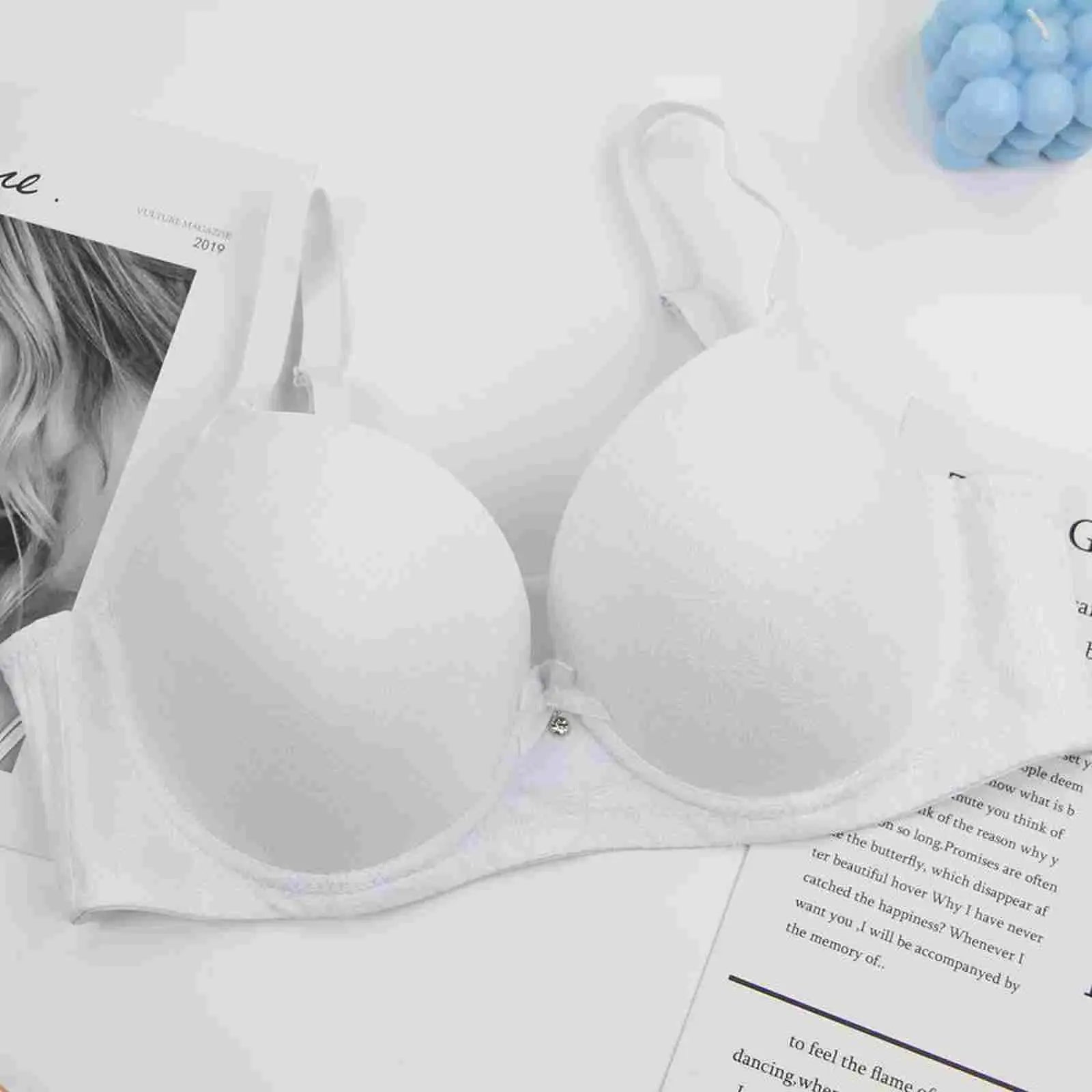 DaiNaFang white bra with bow detail from Simples Market