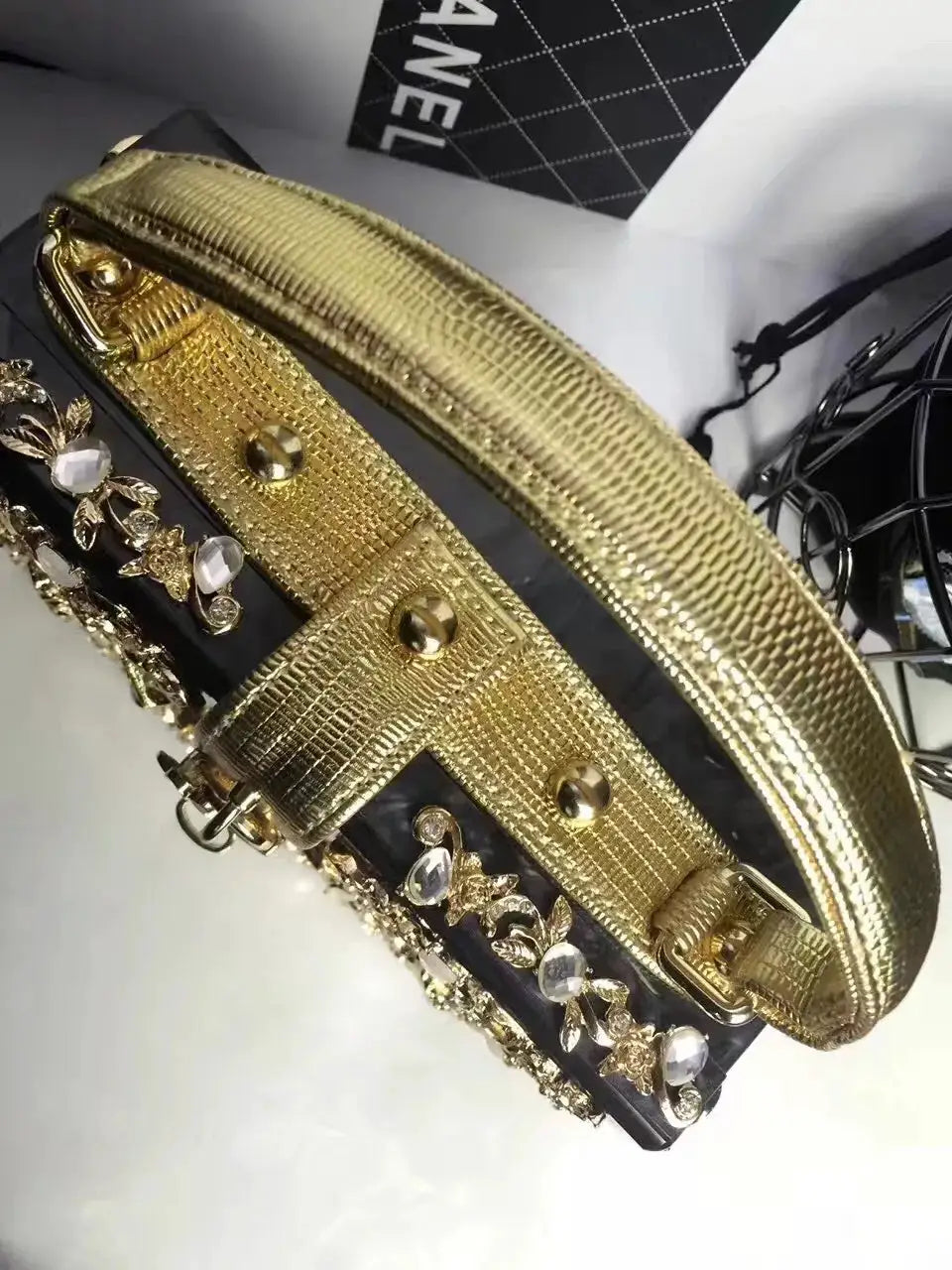 Gold crystal evening handbag with hollow-out metal carved flower detailing, Simples Market crossbody bag