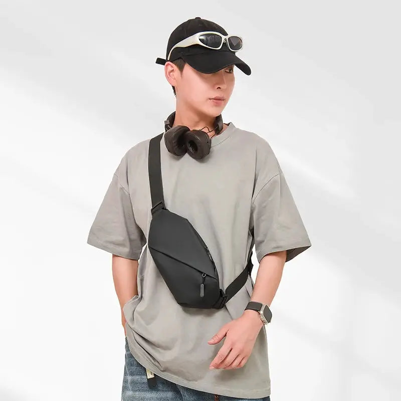 Men's minimalist waterproof waist bag cross-body black by Simples Market
