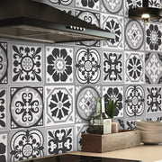 Mediterranean tile-style PVC backsplash roll; black and white pattern for kitchen and bathroom, Simples Market