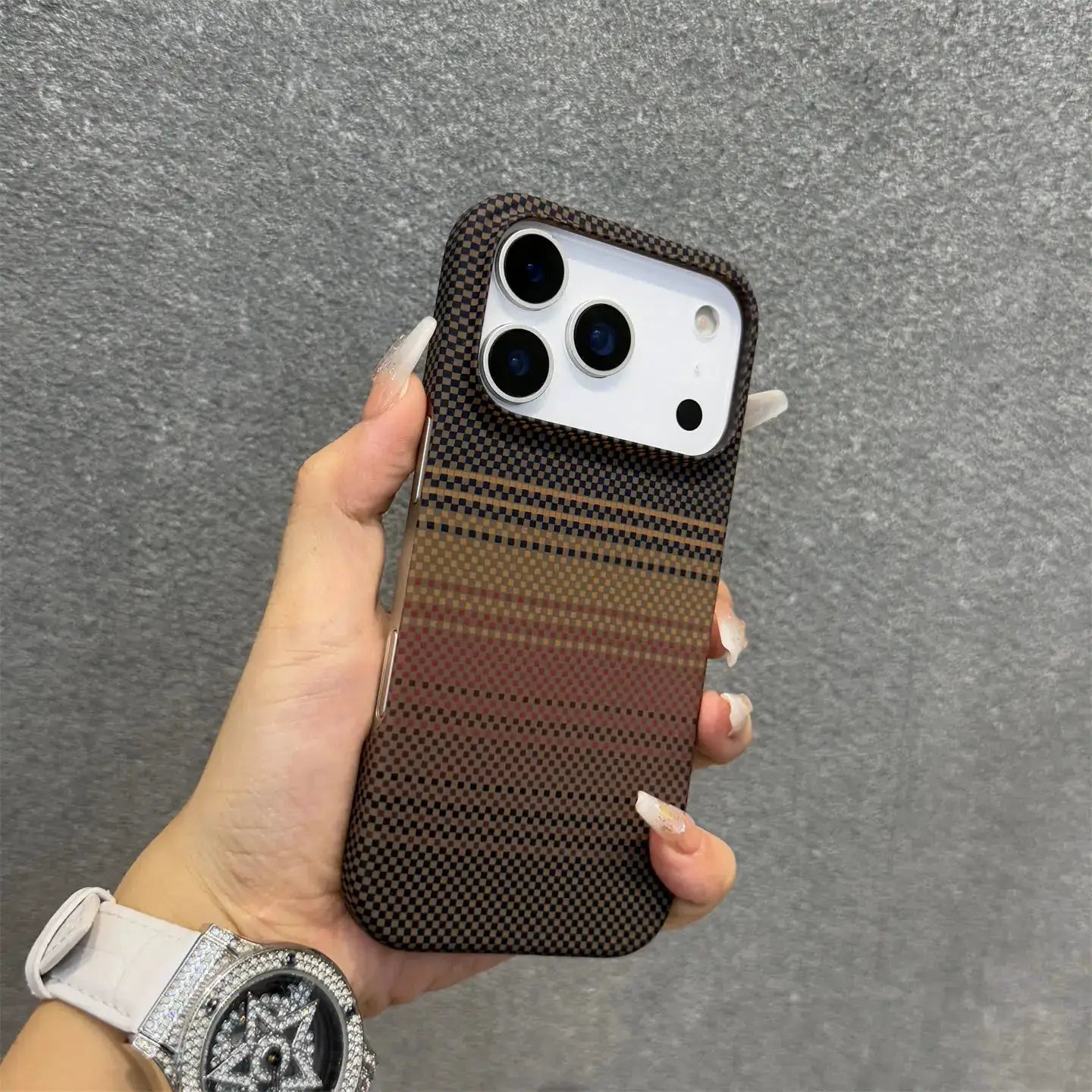 Simples Market frameless MagSafe phone case with carbon-fiber Kevlar texture in brown gradient for iPhone 12–17 series