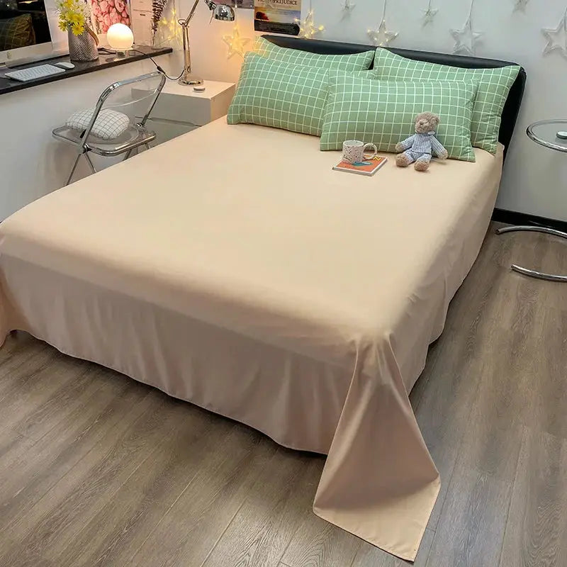 Nordic plaid cotton bedding set by Simples Market; beige duvet cover and cream sheets (queen/king size)