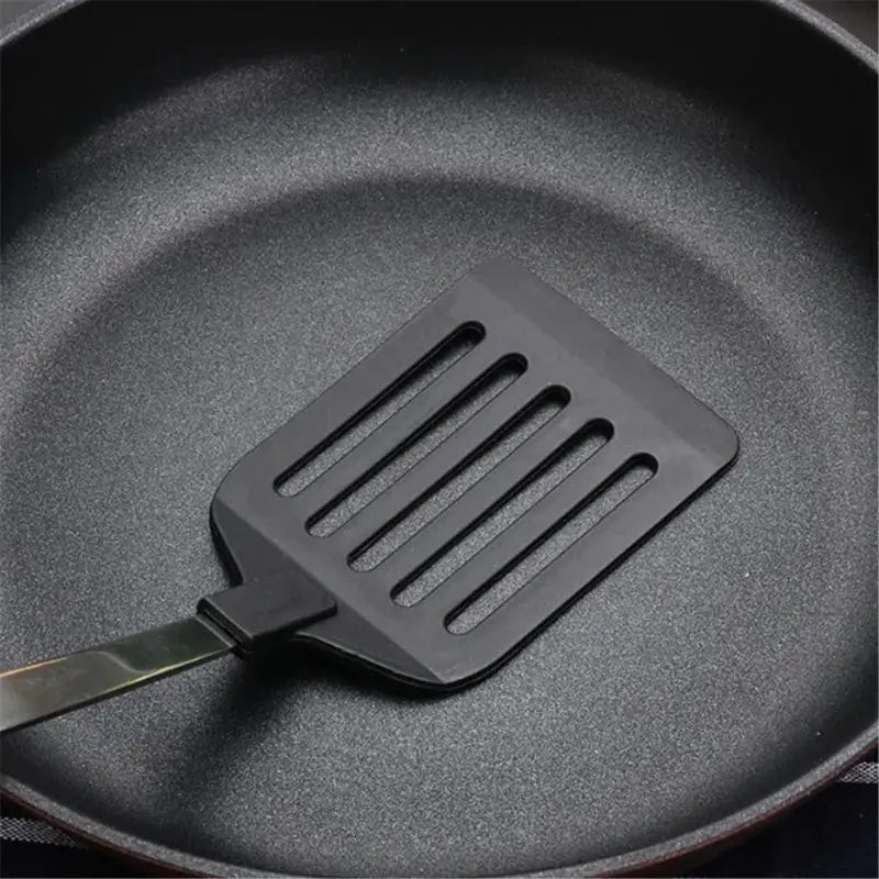 ChefLine Stainless Steel Turners Set With Heat Resistant Nylon Handles Spatulas For Frying Eggs And Fish