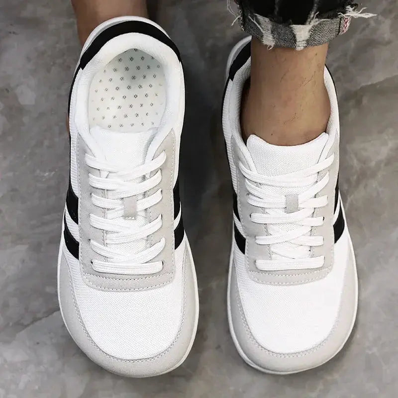 Simples Market wide anti-slip running sneakers, pair; lightweight, breathable white with black accents