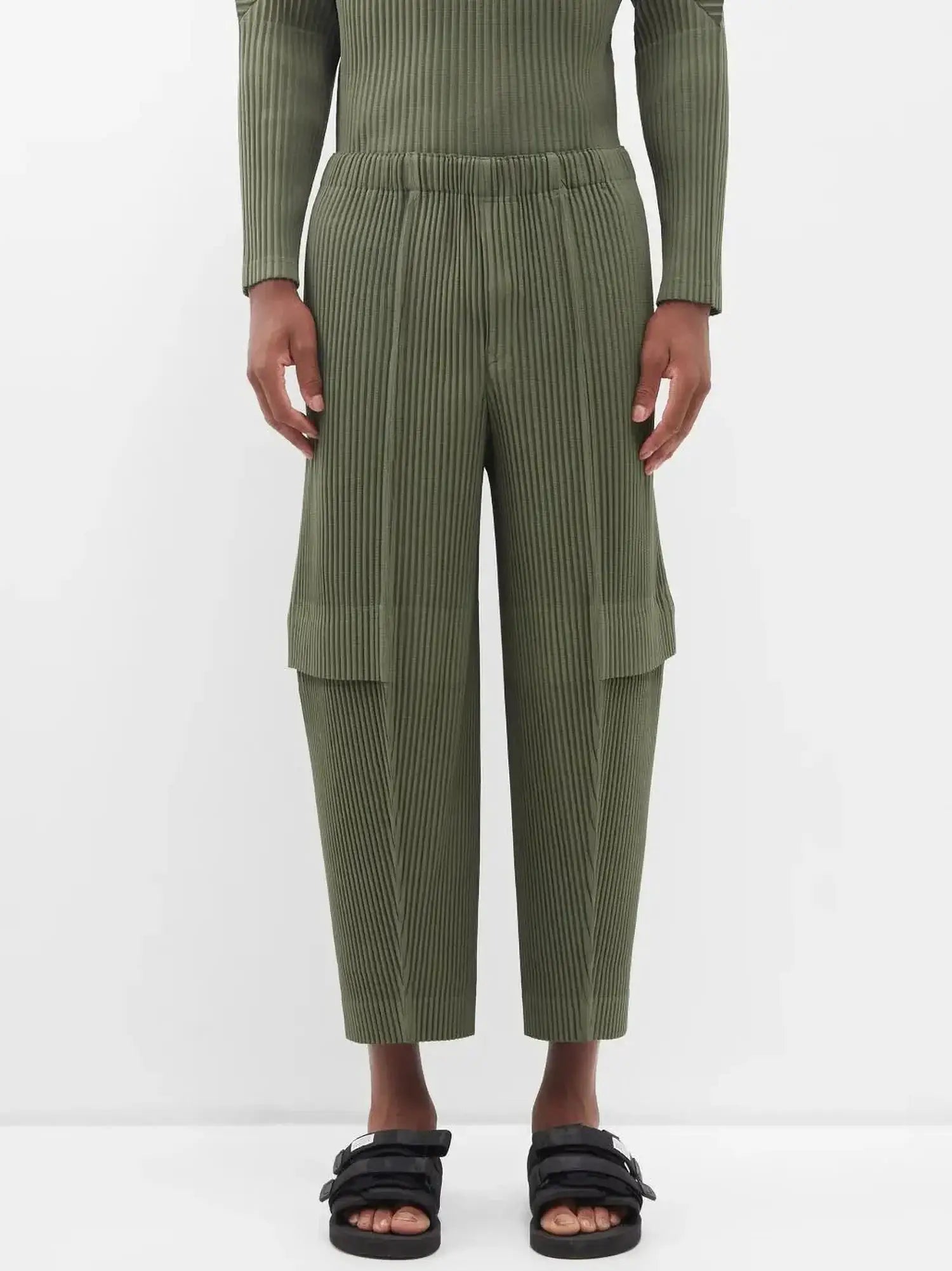 Miyake pleated men's cargo pants, olive green, elastic waist, cargo pockets, Simples Market