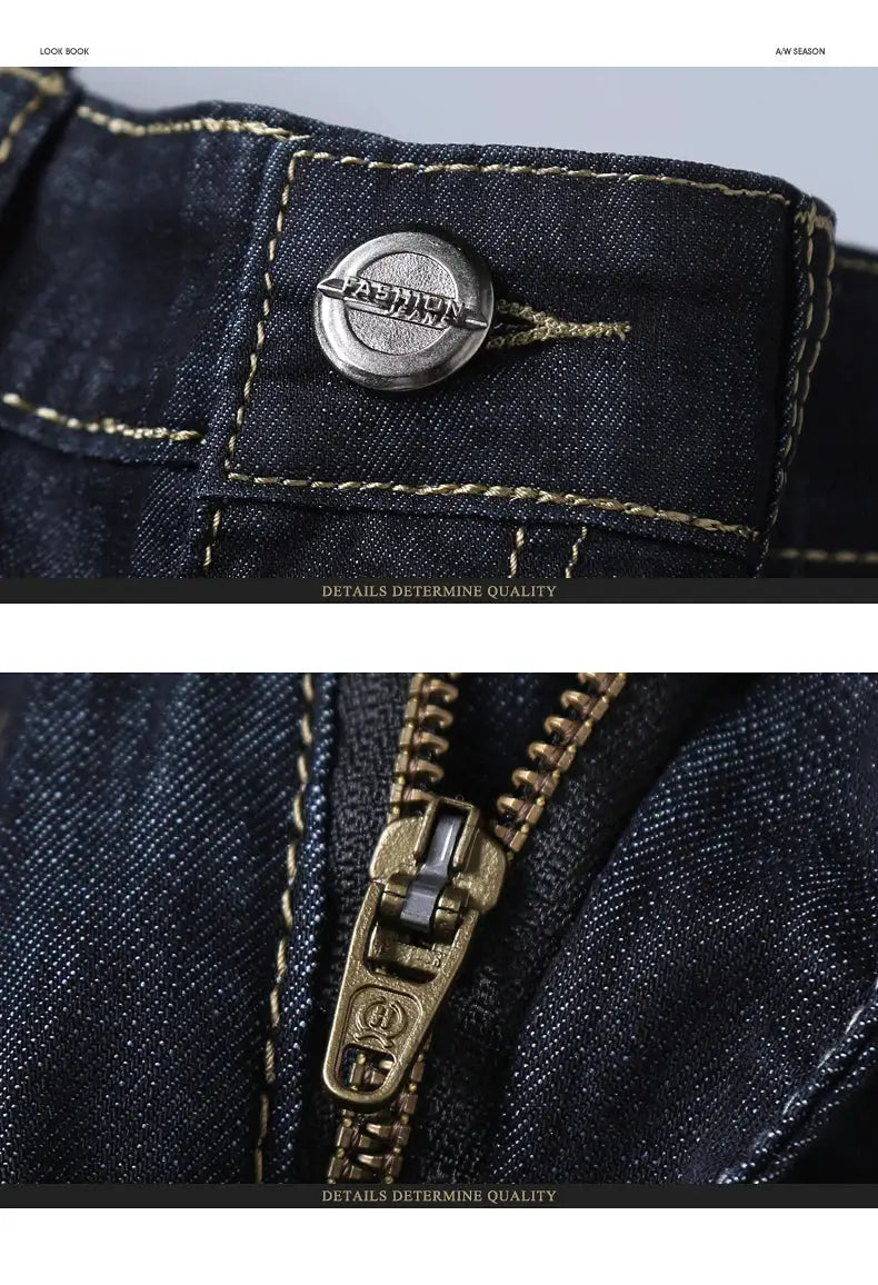 Men's dark blue denim jeans from Simples Market with brass zipper and metal button