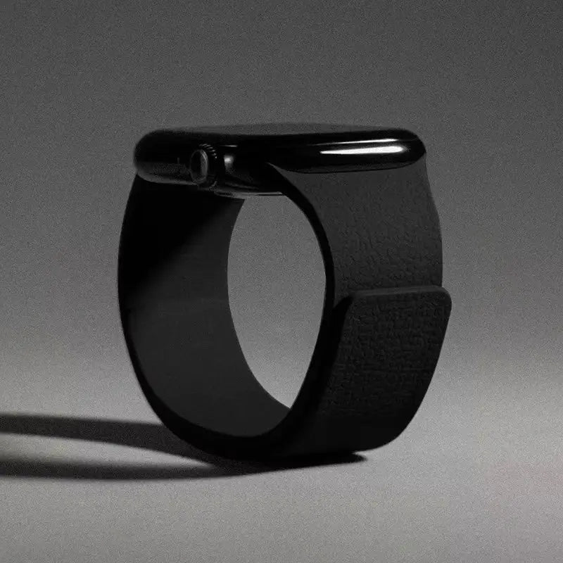 Simples Market silicone magnetic Apple Watch band in black for 40–49mm cases, compatible with Series 11/10/SE/9/8/7/6/Ultra.