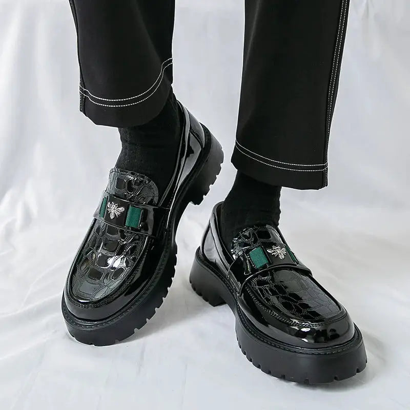 Simples Market men's black patent leather loafers with bee emblem, thick sole, slip-on dress shoes