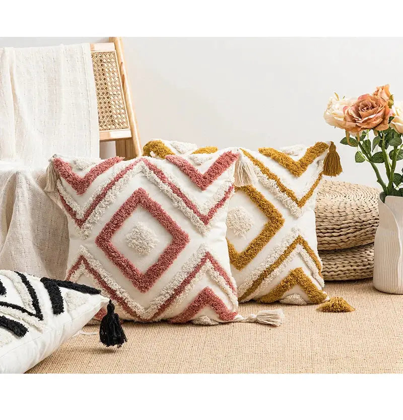 Cream tufted diamond pillow covers set by Simples Market with pink and mustard accents, 45x45 cm.