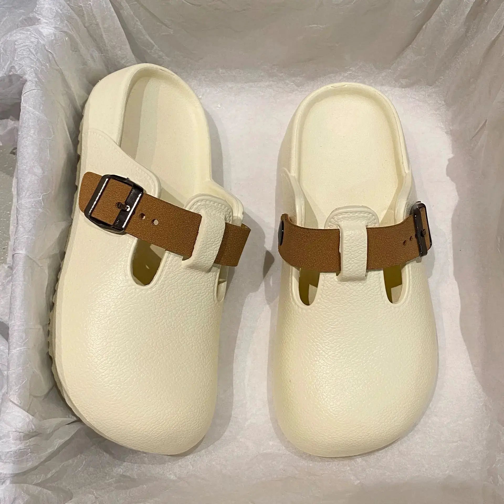 Simples Market SmilePoP women's ivory clogs with brown buckle straps, pair