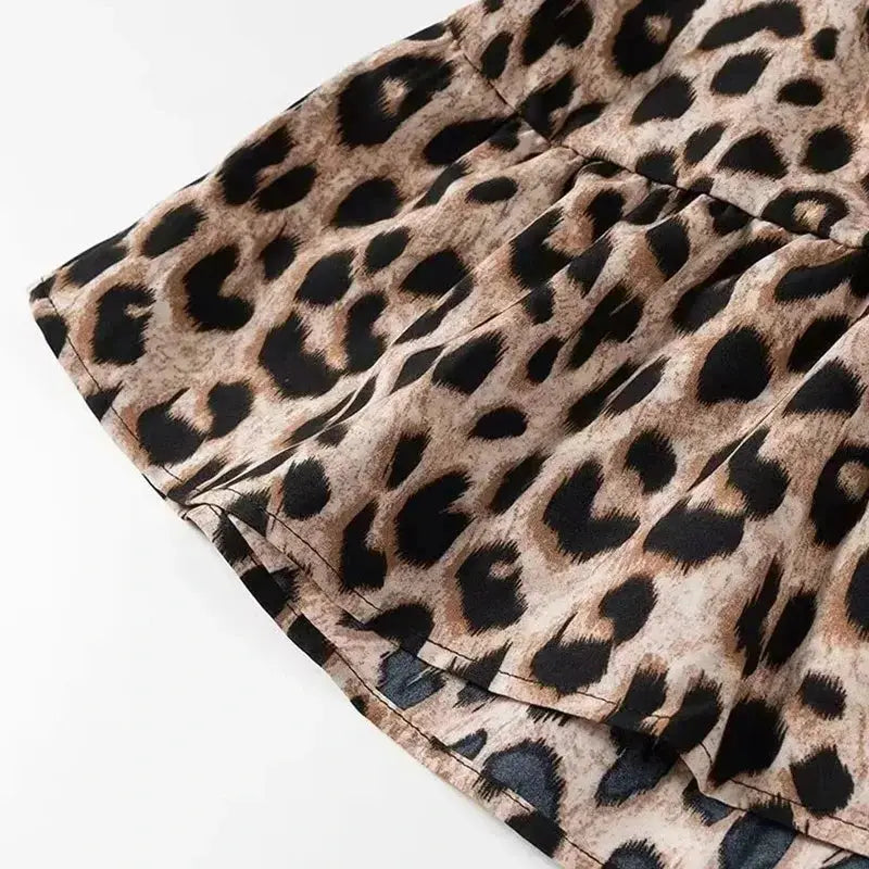 Leopard print crop top for women with puff sleeves