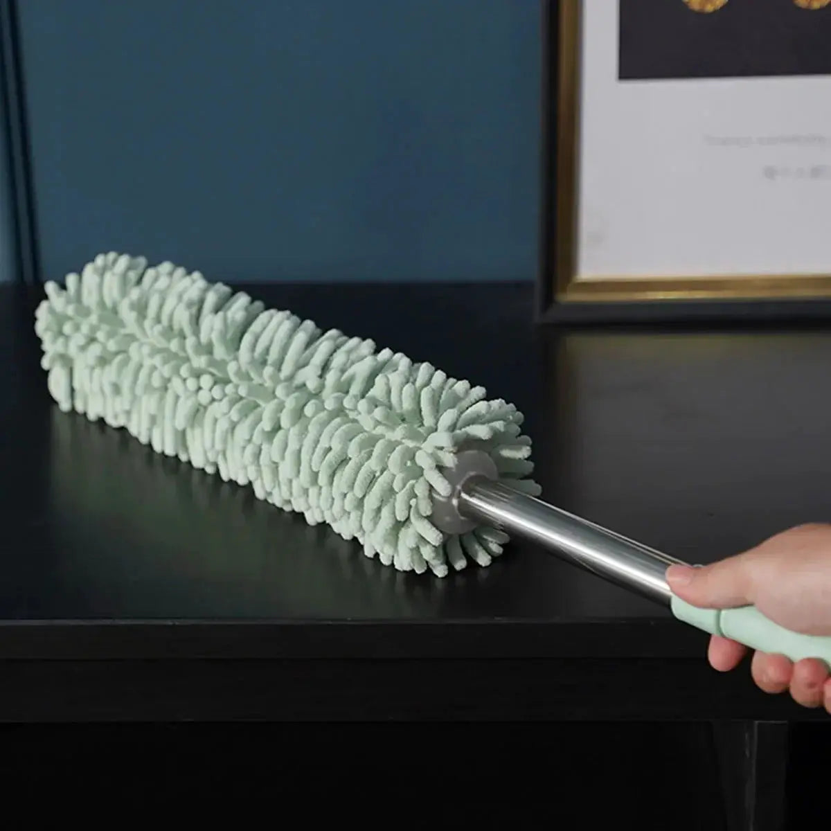 Simples Market mini car duster brush with extendable bendable metal handle and mint microfiber head