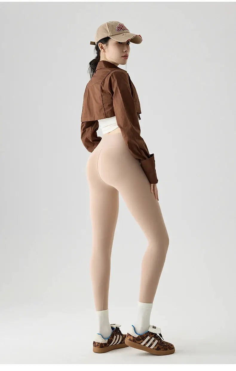 BIVIGAOS seamless sharkskin leggings for women, beige color with elastic fit, Simples Market.
