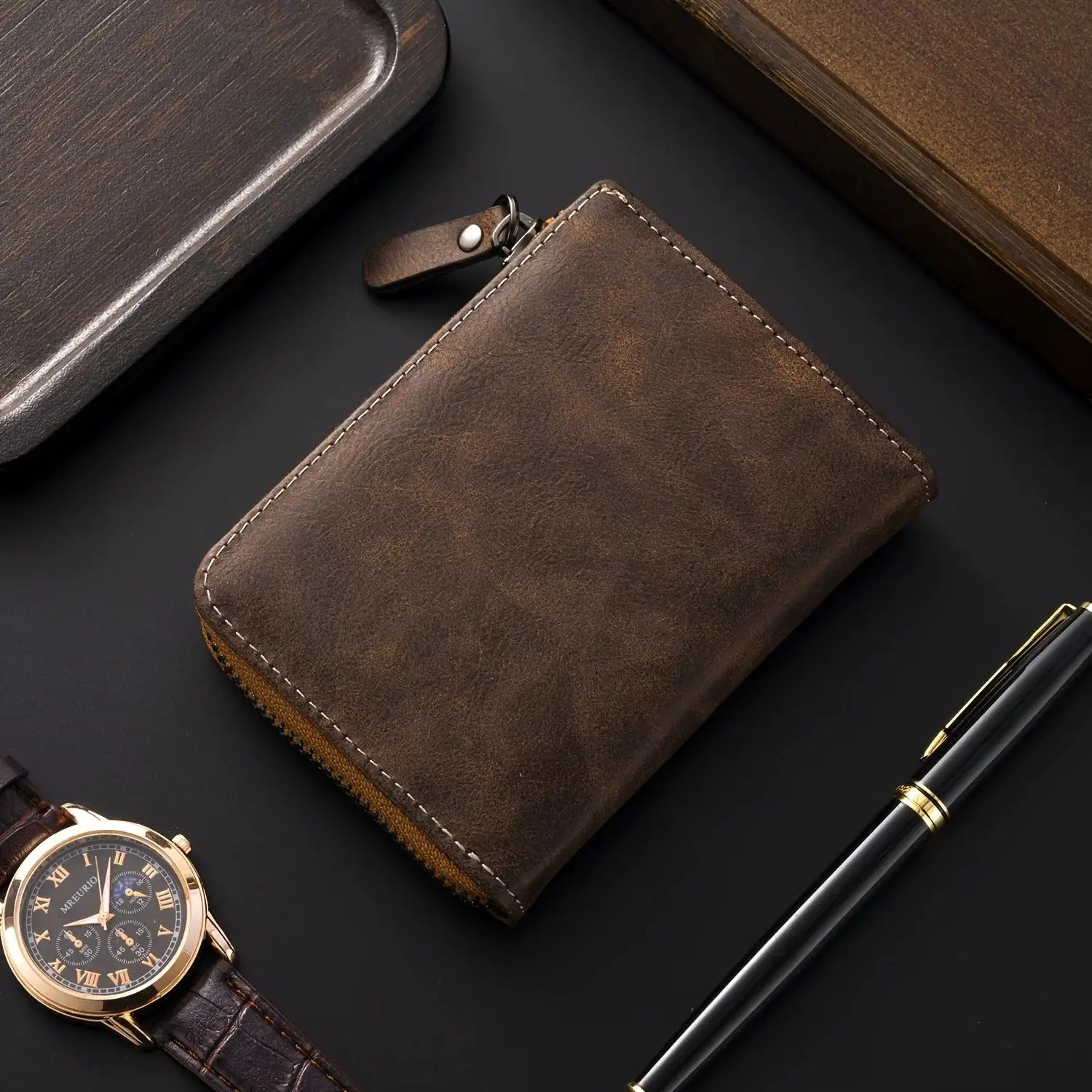 Men's retro short zipper wallet in brown PU leather by Simples Market, multifunctional card holder with coin purse.