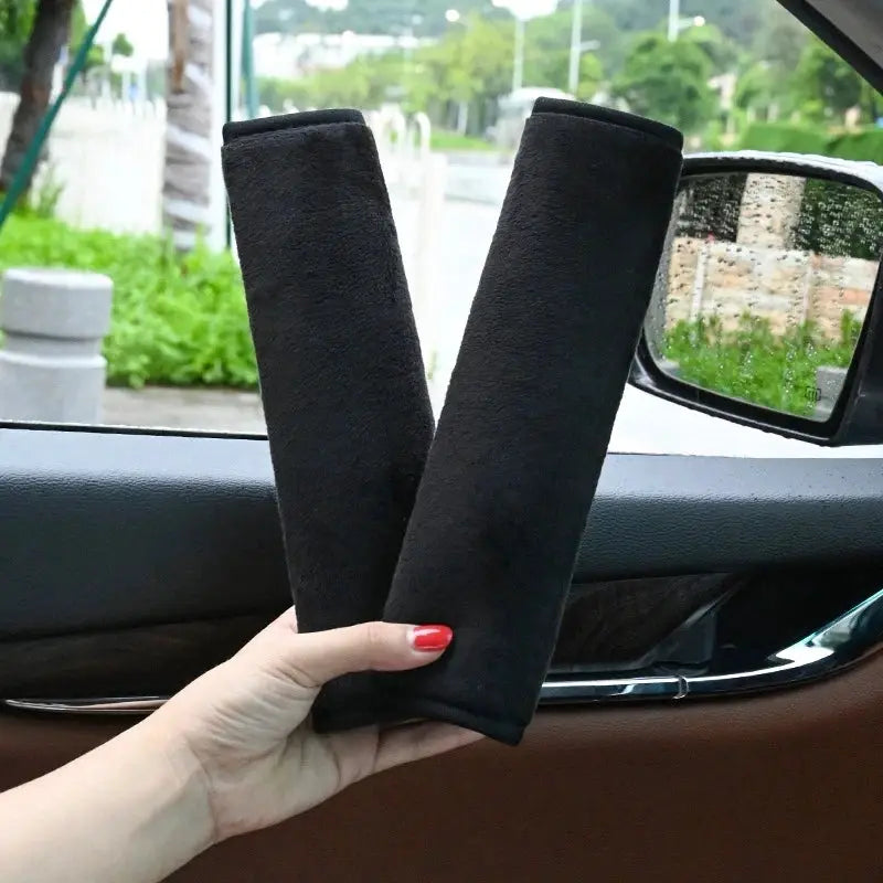 2-pack black plush car seat belt covers shoulder pads by Simples Market